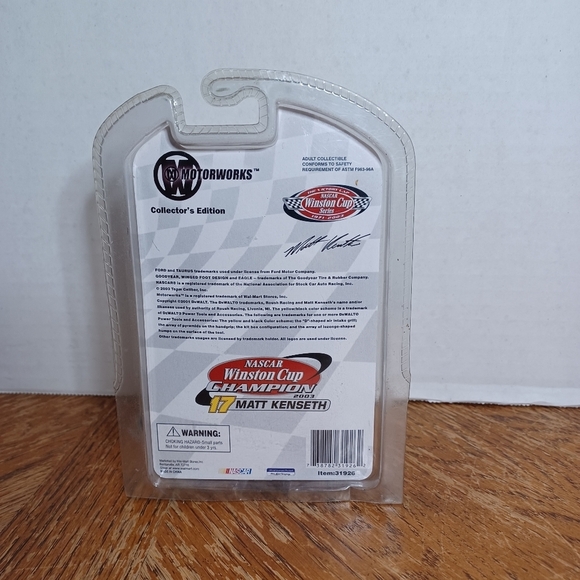 MotorWorks 1:64 Die Cast Matt Kenseth 2003 Nascar Winston Cup Champion DeWalt. - Picture 3 of 5